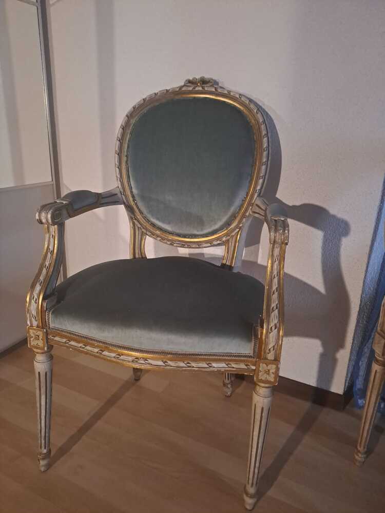 Fauteuil médaillon – Antiquaire Nîmes