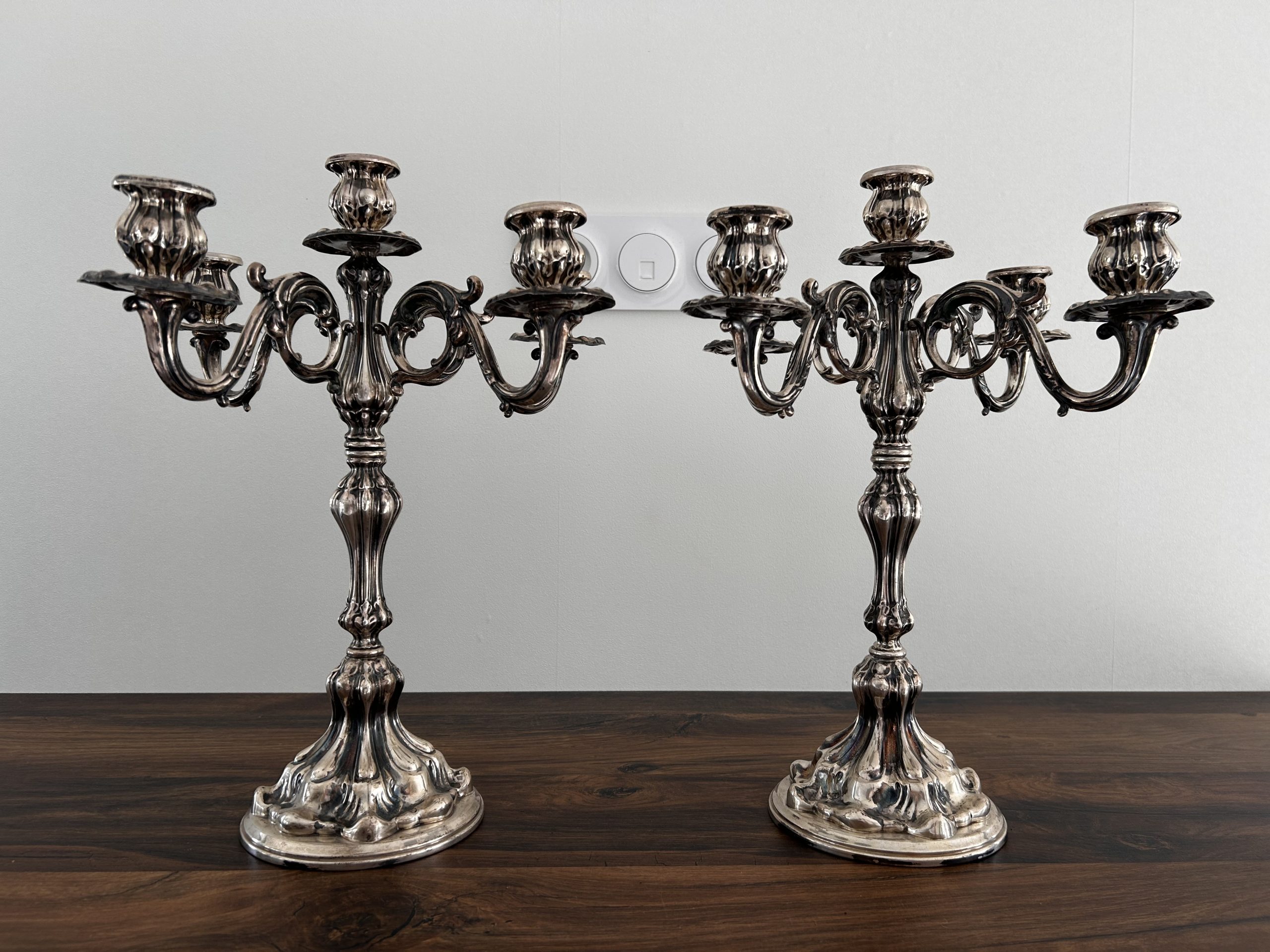 Paire de candélabres en argent – Antiquaire Nîmes
